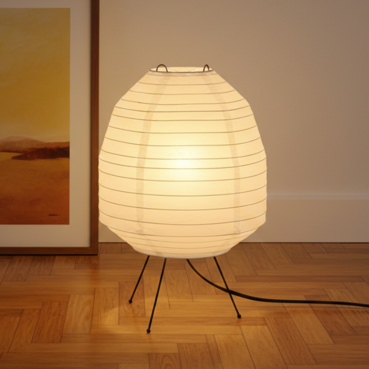 Lámpara de escritorio japonesa de papel de arroz ideal para lectura y descanso.