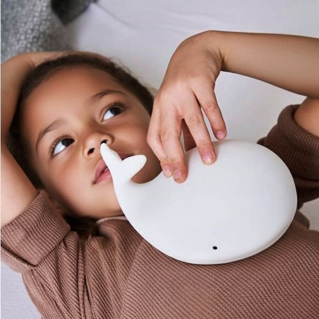 Luz nocturna de ballena de silicona suave para bebés